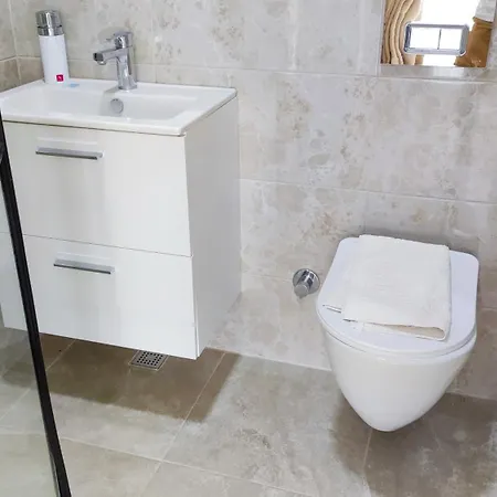 Guenbatimi Vila Kaş